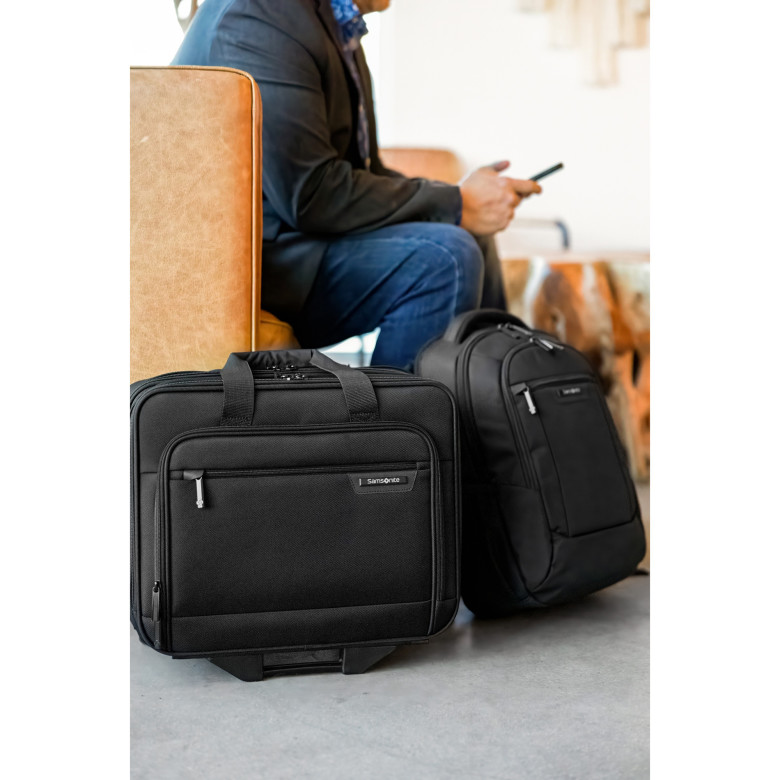 Samsonite Classic Business Perfect Fit Two Gusset Computer Portfolio