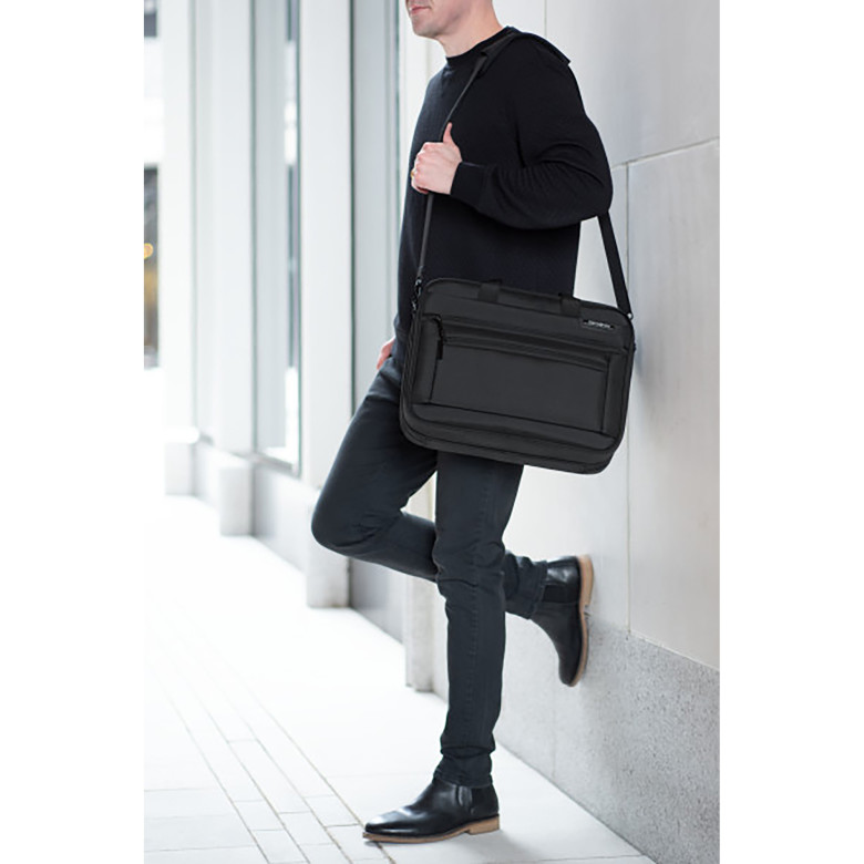 Samsonite Classic Business Perfect Fit Two Gusset Computer Portfolio